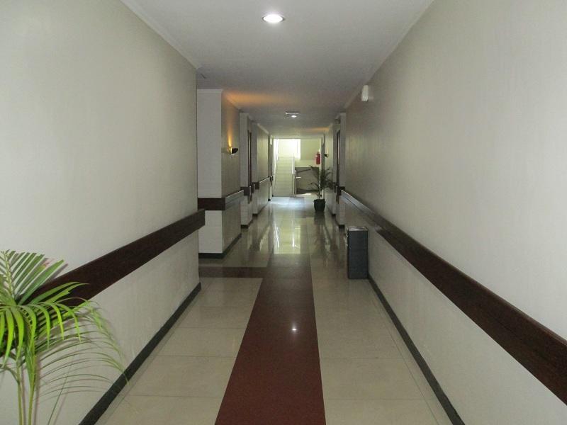 Merpati Hotel Понтианак Екстериор снимка